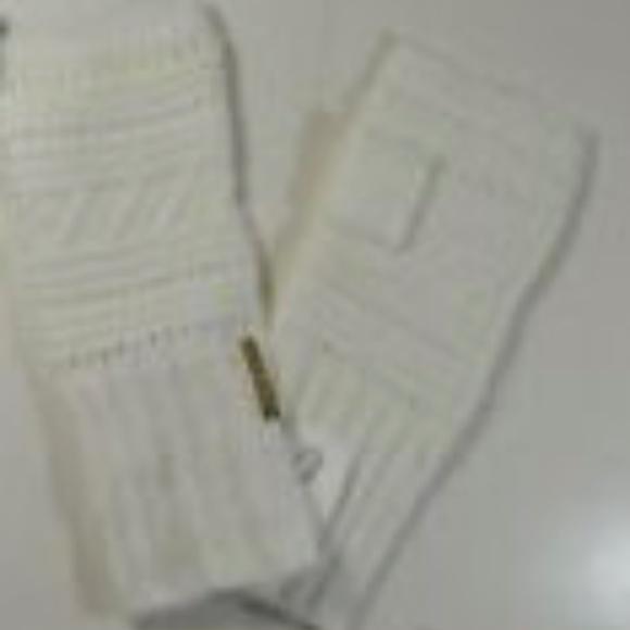 MICHAEL KORS KNIT FINGERLESS GLOVES 537610 - CREAM - Picture 1 of 1
